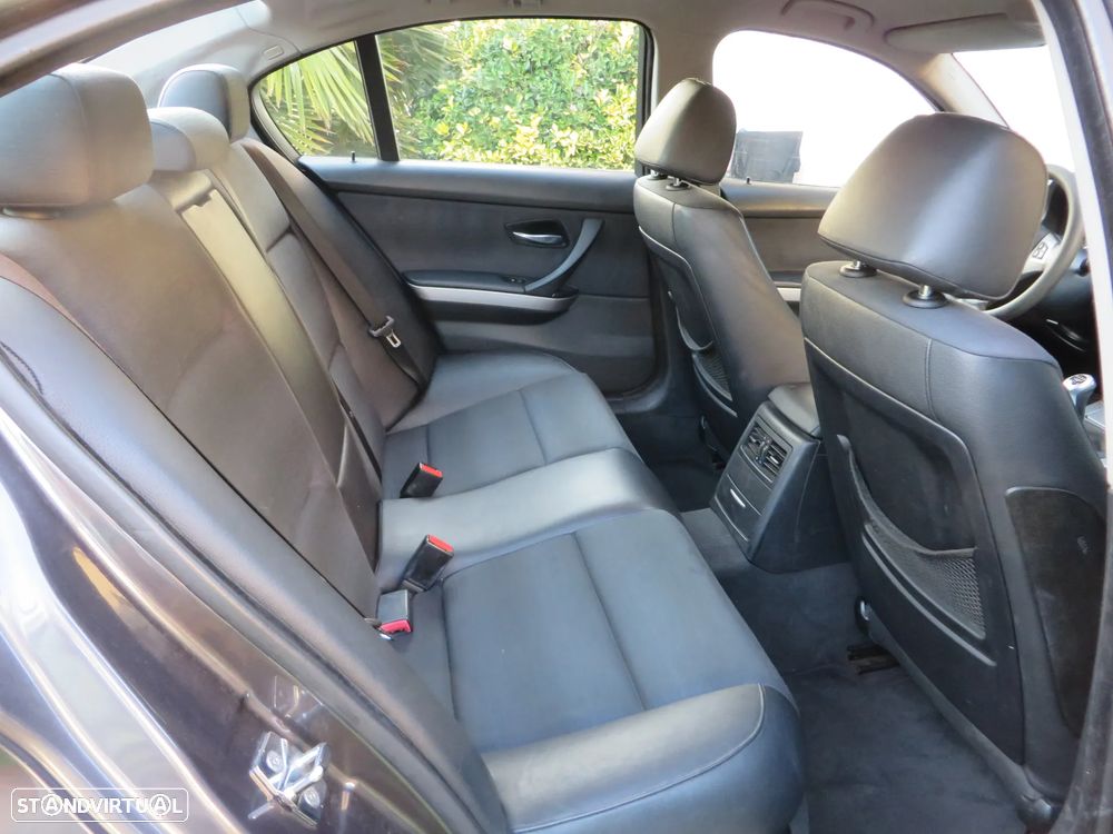 BMW 320 d - 15