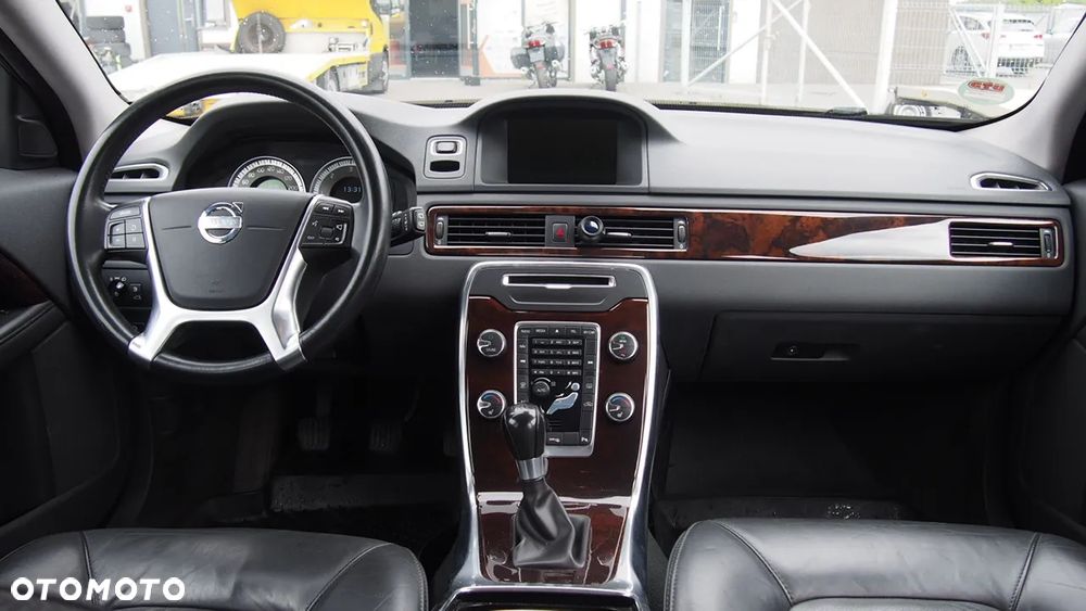 Volvo XC 70 - 13