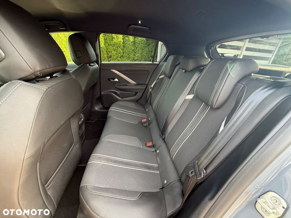 Opel Astra GS - 16