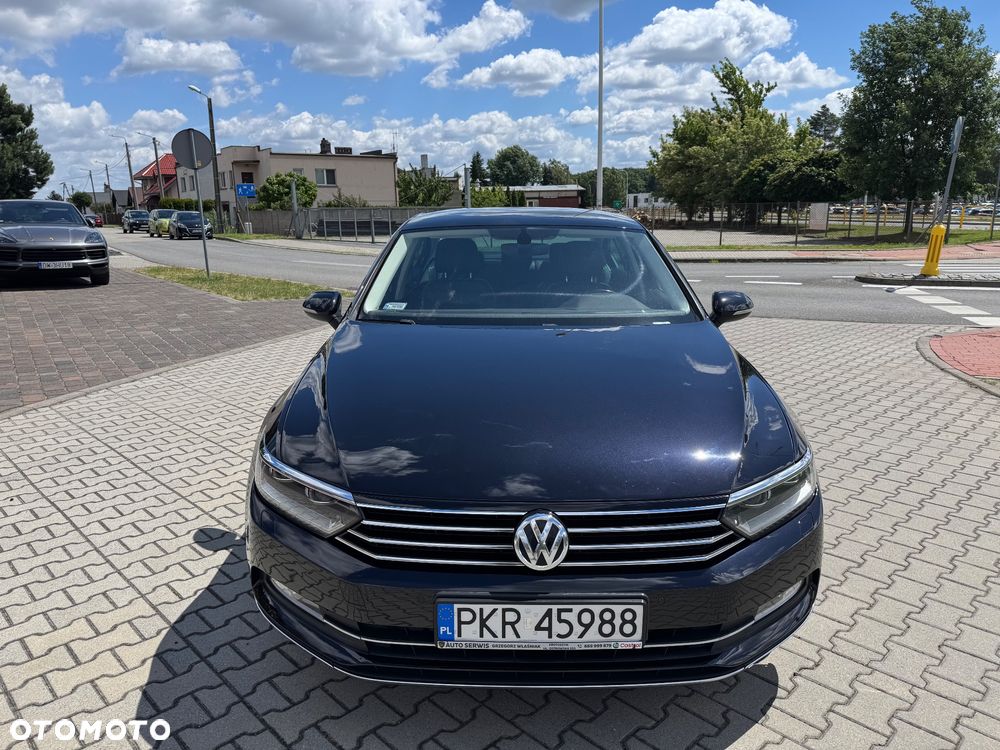 Volkswagen Passat - 2