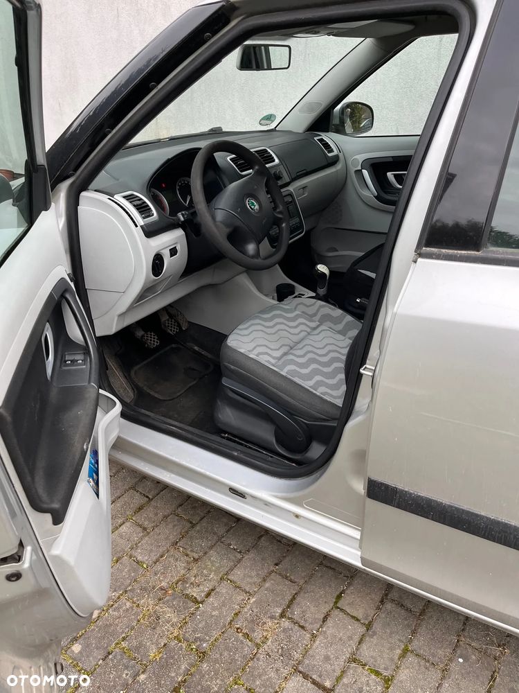 Skoda Fabia 1.2 HTP Ambiente - 21