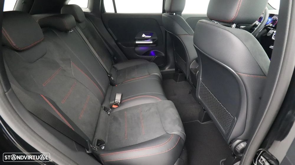 Mercedes-Benz GLA 200 d AMG Line - 25