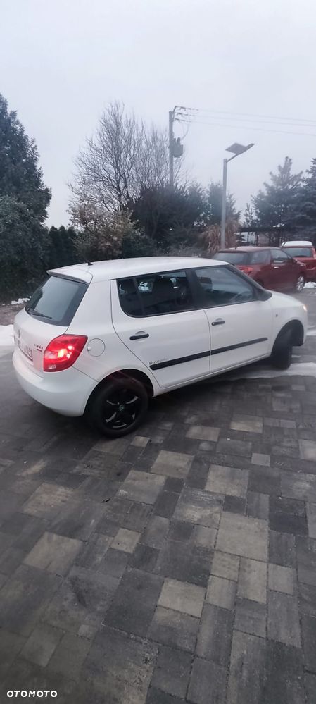 Skoda Fabia 1.2 HTP FAMILY - 3