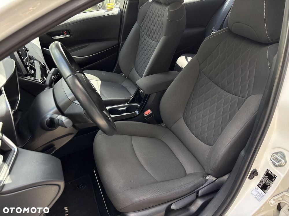 Toyota Corolla - 12