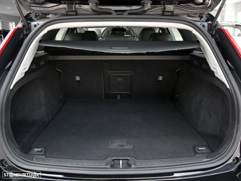 Volvo V60 2.0 D3 - 18