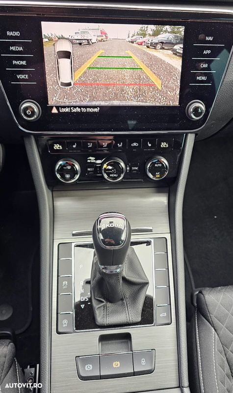 Skoda Superb 2.0 TDI DSG Ambition - 19