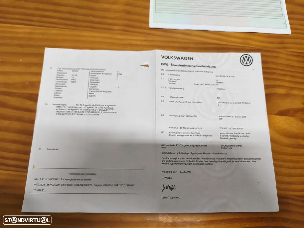VW Touran 2.0 TDI DPF Trendline - 13