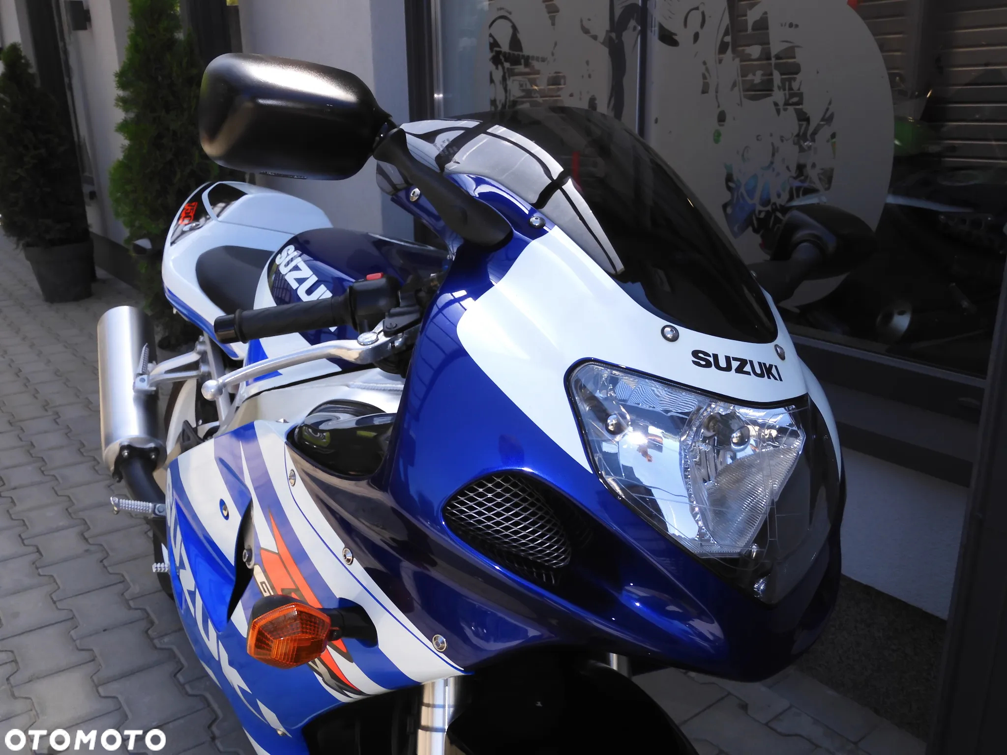 Suzuki GSX-R - 3
