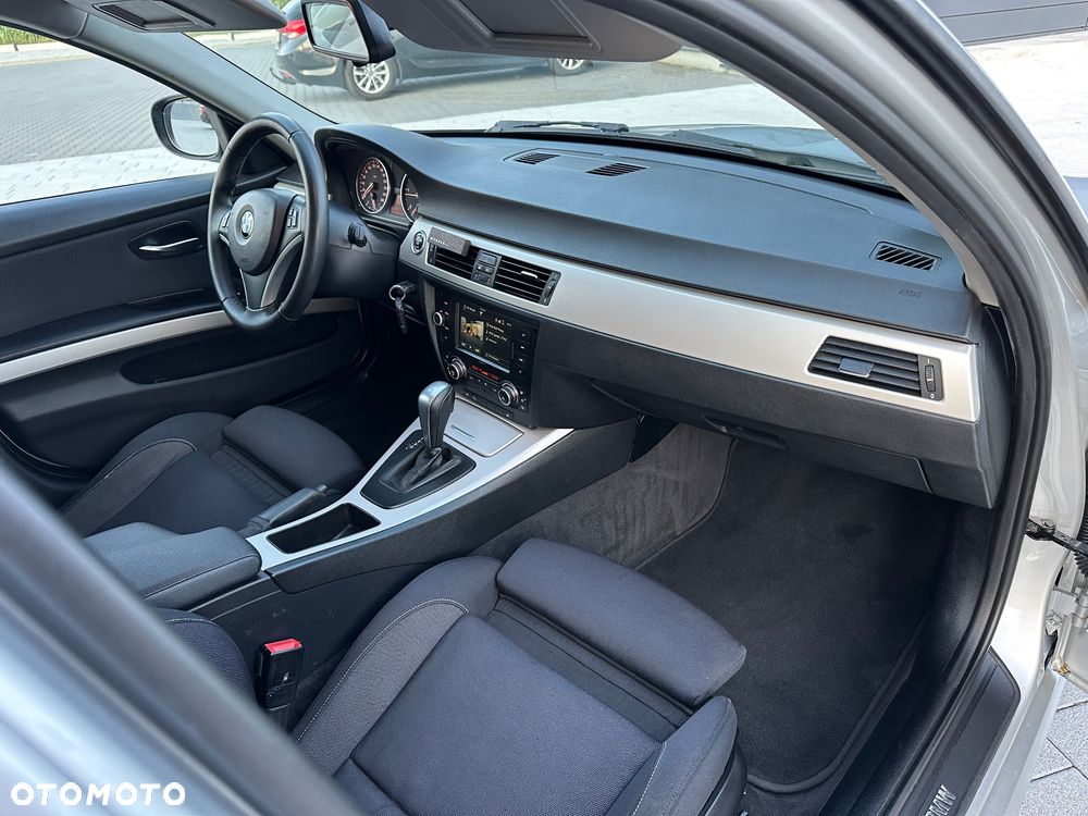 BMW Seria 3 - 18