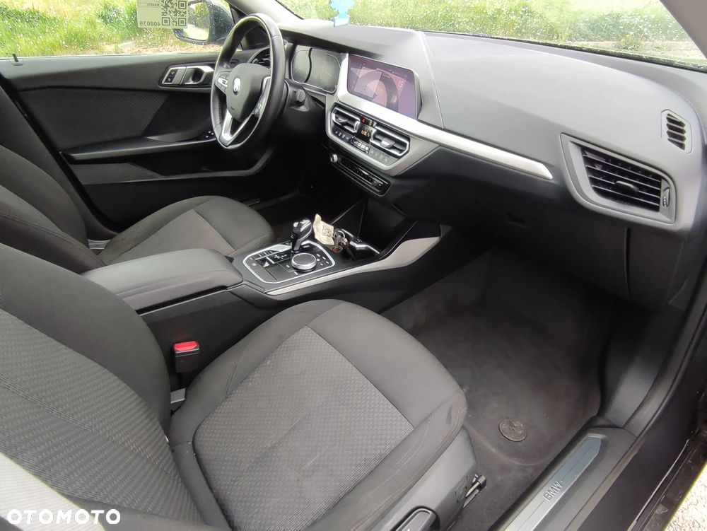 BMW Seria 2 218i Edition Colorvision - 17
