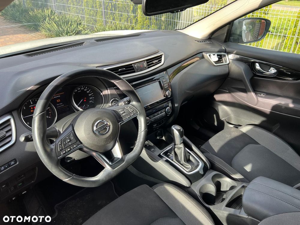 Nissan Qashqai 1.5 dCi DCT TEKNA - 9