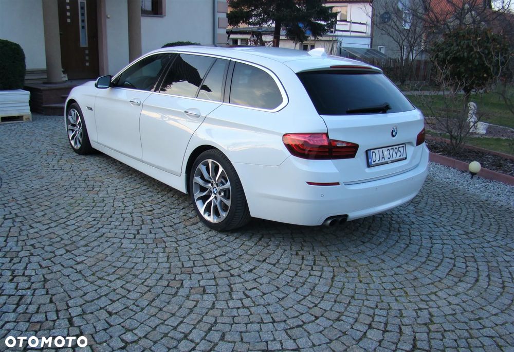 BMW Seria 5 525d xDrive Sport-Aut Modern Line - 5