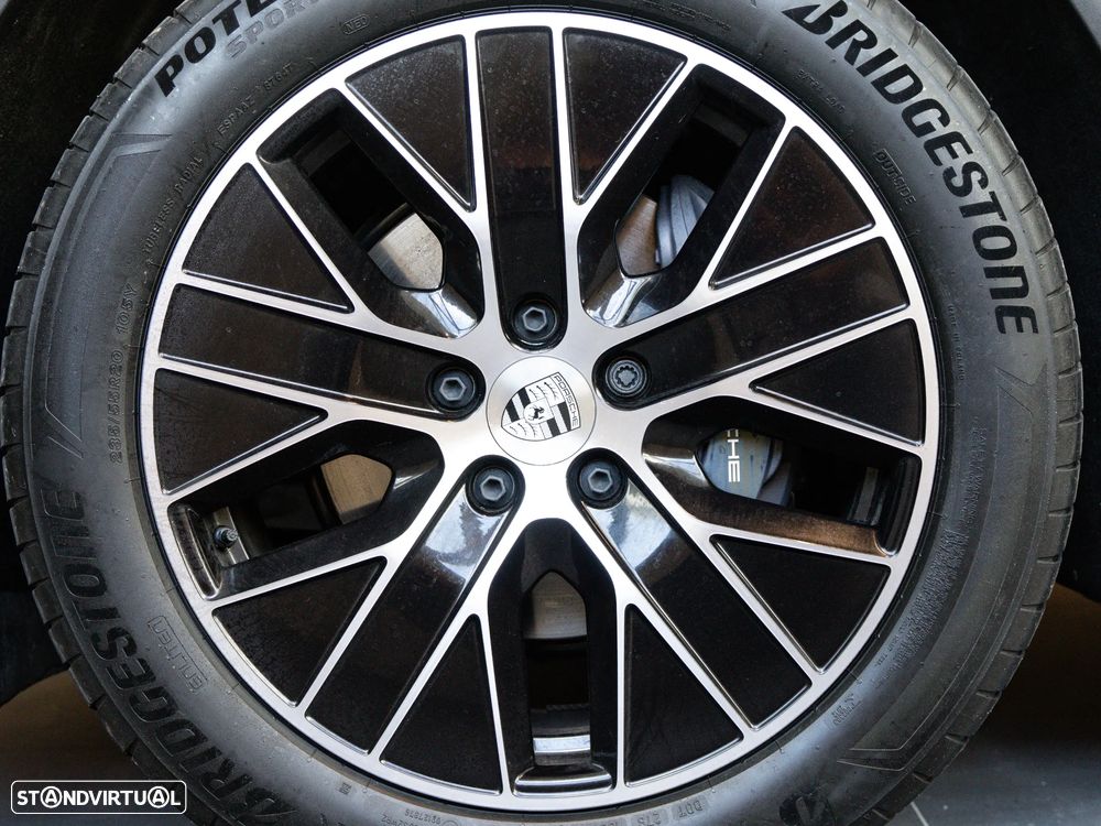 Porsche Macan Electric - 14