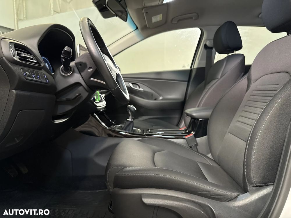 Hyundai i30 - 23