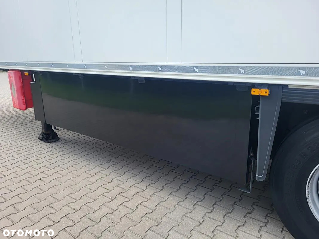 Schmitz Cargobull SCB S3B - 8