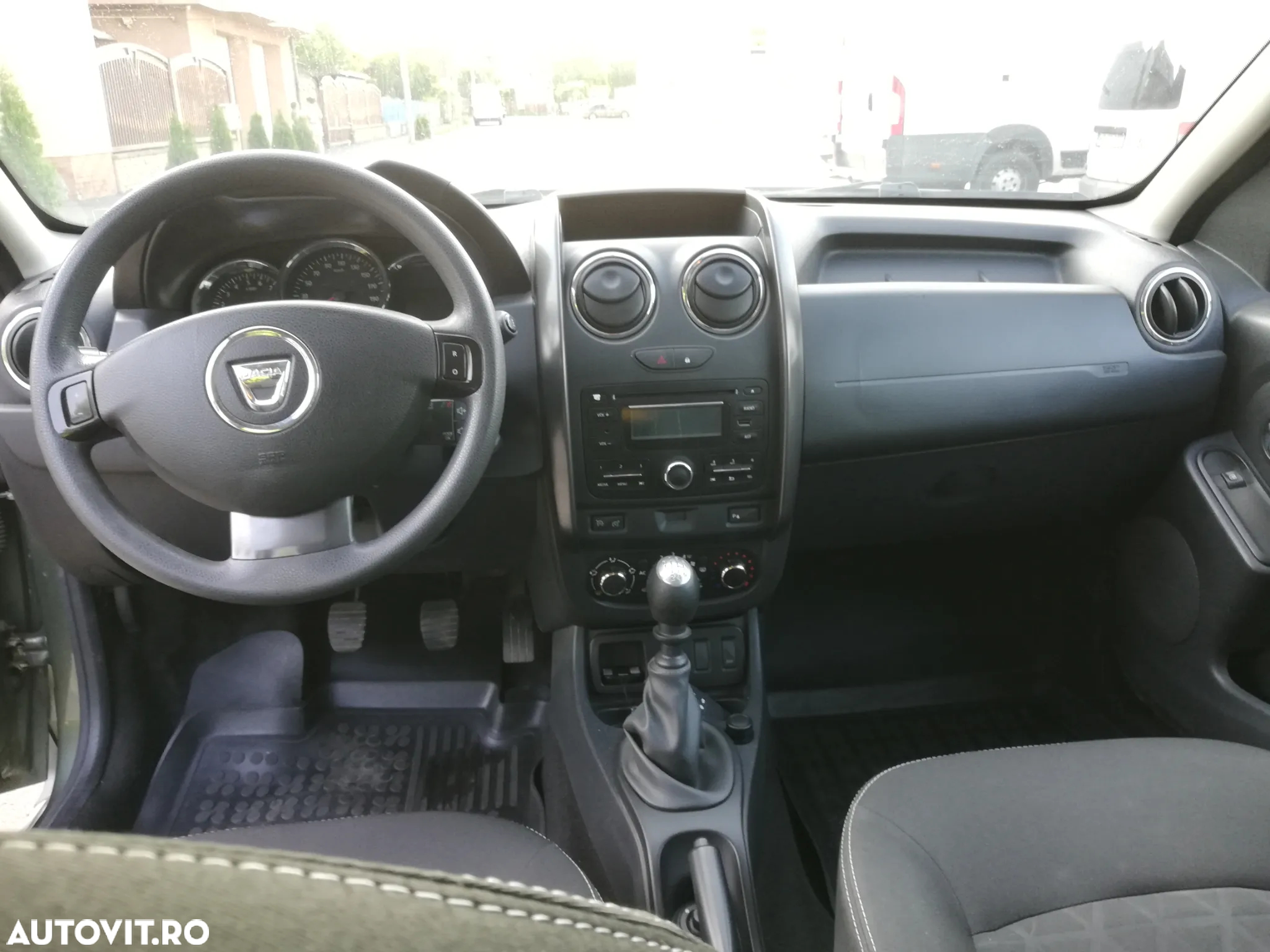 Dacia Duster 1.2 TCe 4x2 Laureate - 12