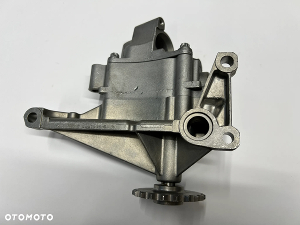 Mercedes 2,2CDi pompa oleju A6461810047 A6121810047