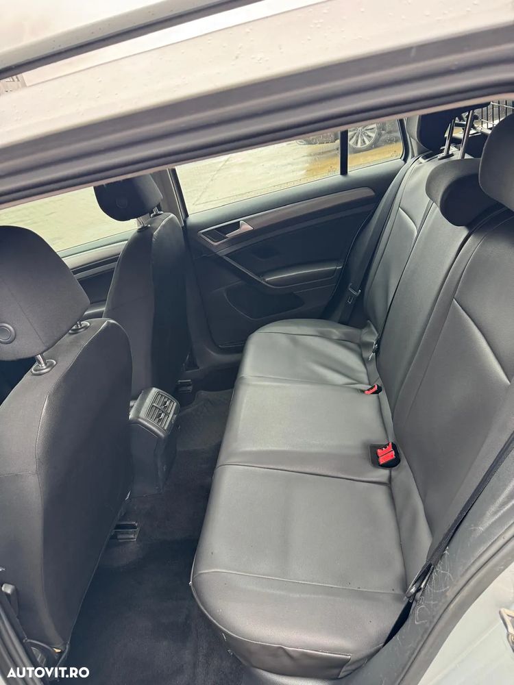 Volkswagen Golf 1.6 TDI BlueMotion Technology DSG Comfortline - 14