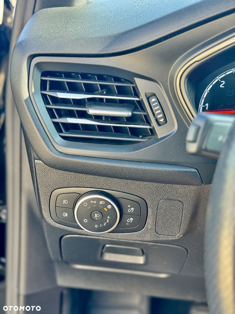 Ford Focus 2.0 EcoBlue ST - 28