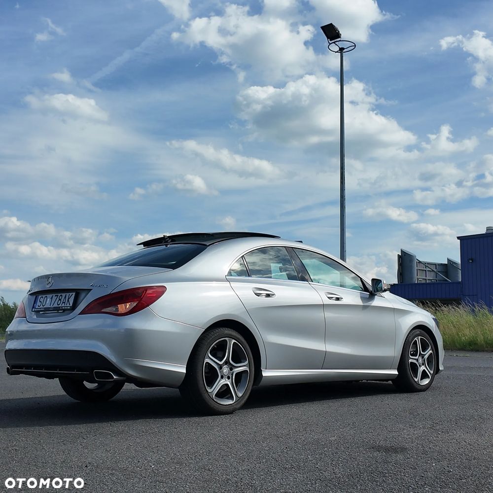 Mercedes-Benz CLA 250 4Matic 7G-DCT - 19