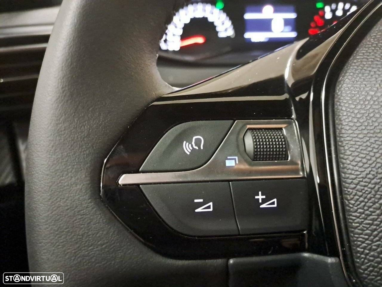Peugeot 2008 1.2 PureTech Active - 16