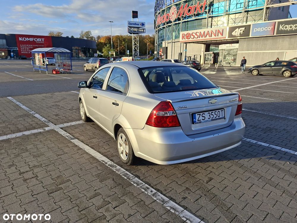 Chevrolet Aveo 2010 photo 4