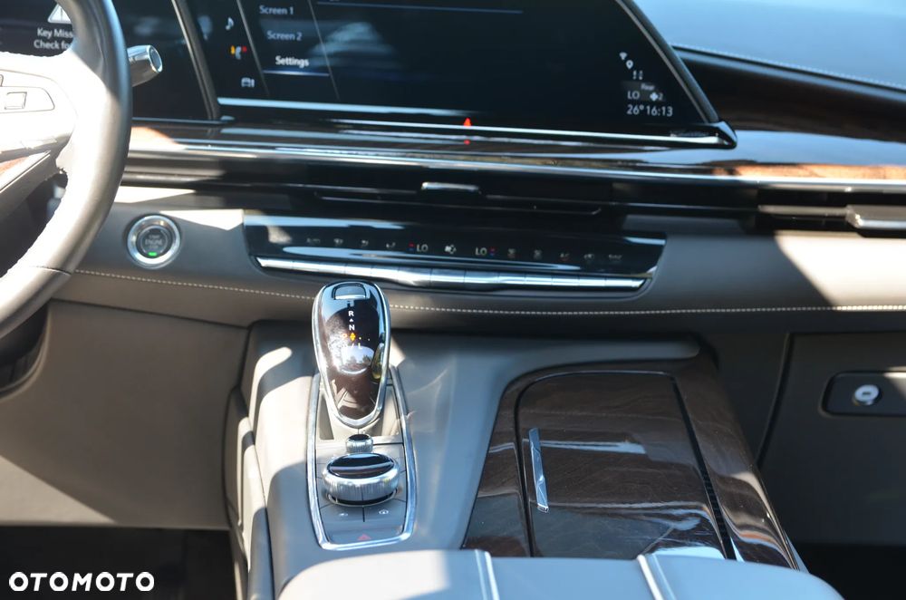 Cadillac Escalade - 41