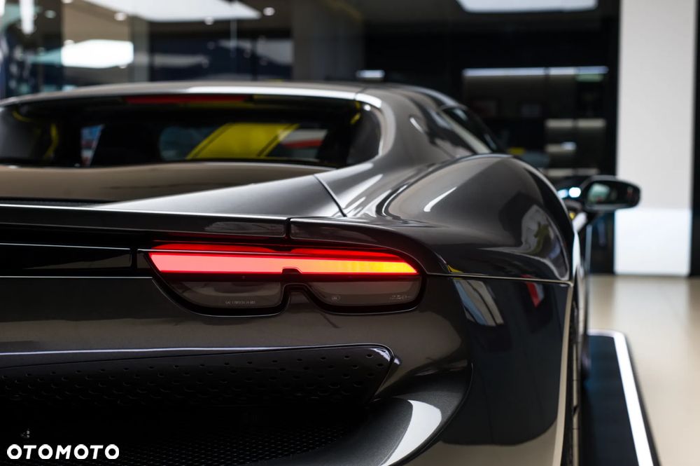 Ferrari 296 GTB - 13