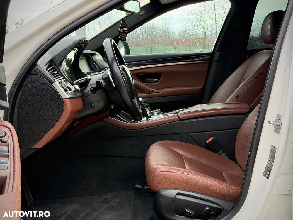 BMW Seria 5 520d Aut. - 14