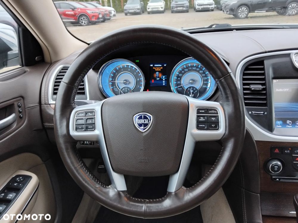 Lancia Thema 3.0CRD Executive - 7