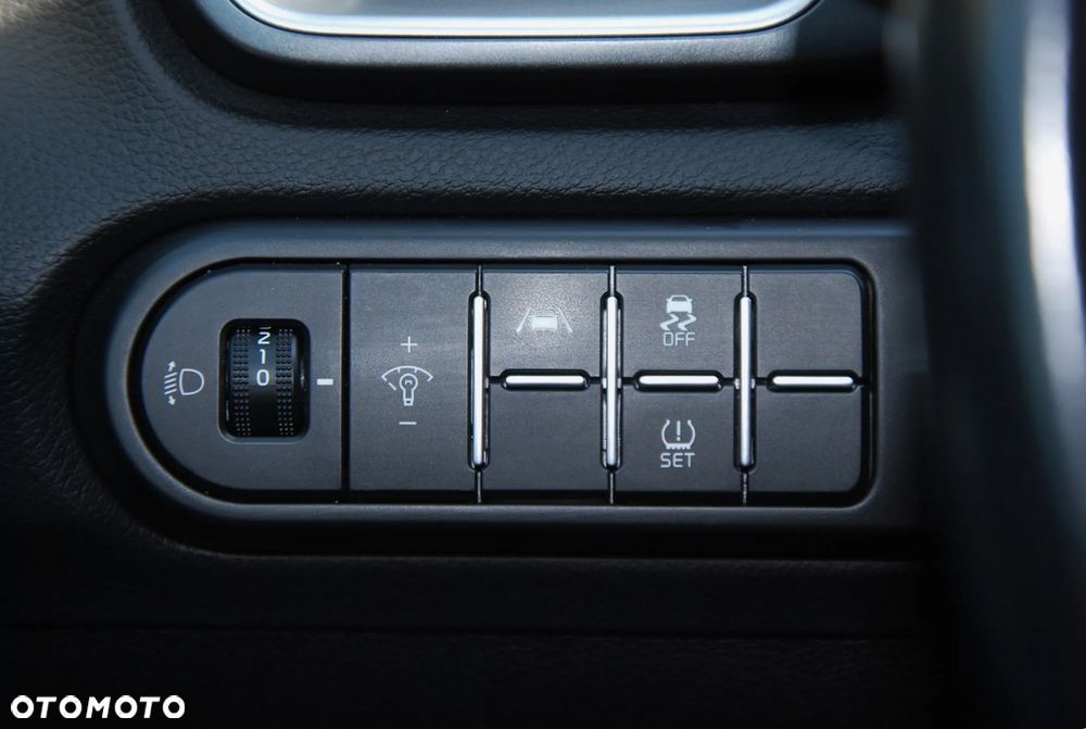 Kia Ceed - 34