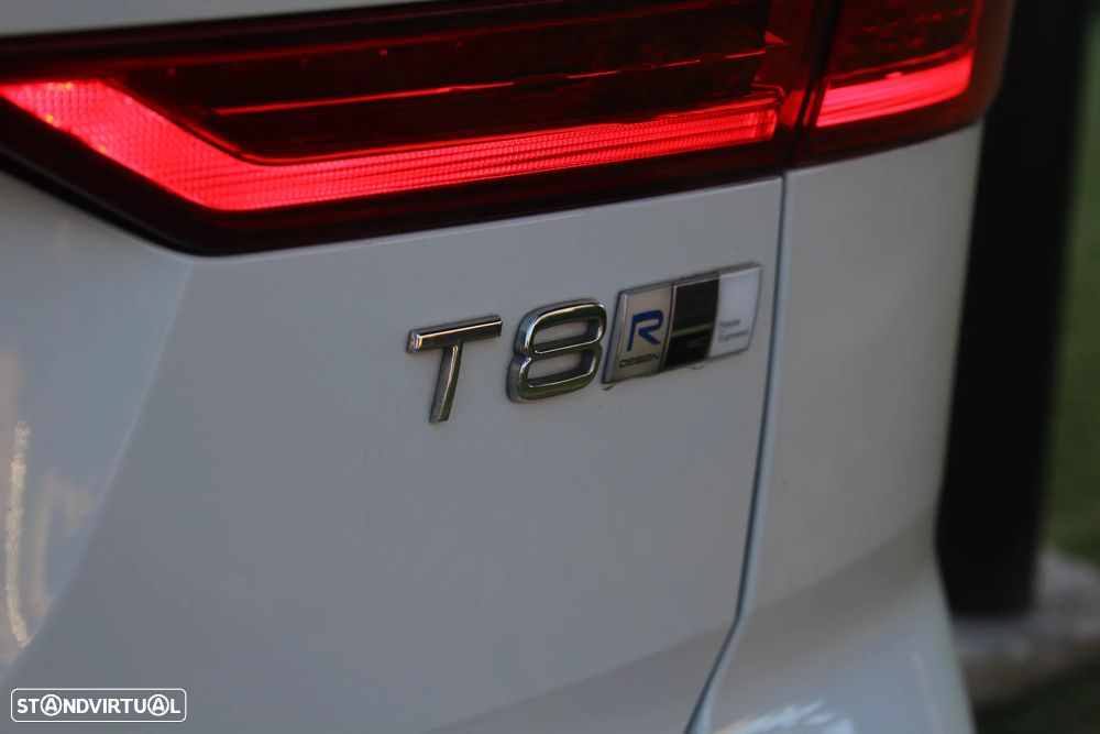 Volvo XC 60 2.0 T8 PHEV R-Design AWD - 9