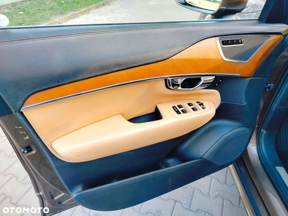 Volvo XC 90 T6 AWD Geartronic Inscription - 25