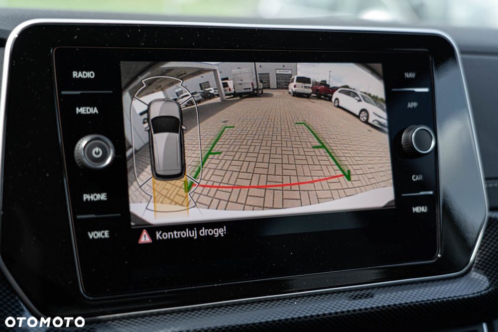 Volkswagen T-Cross - 24