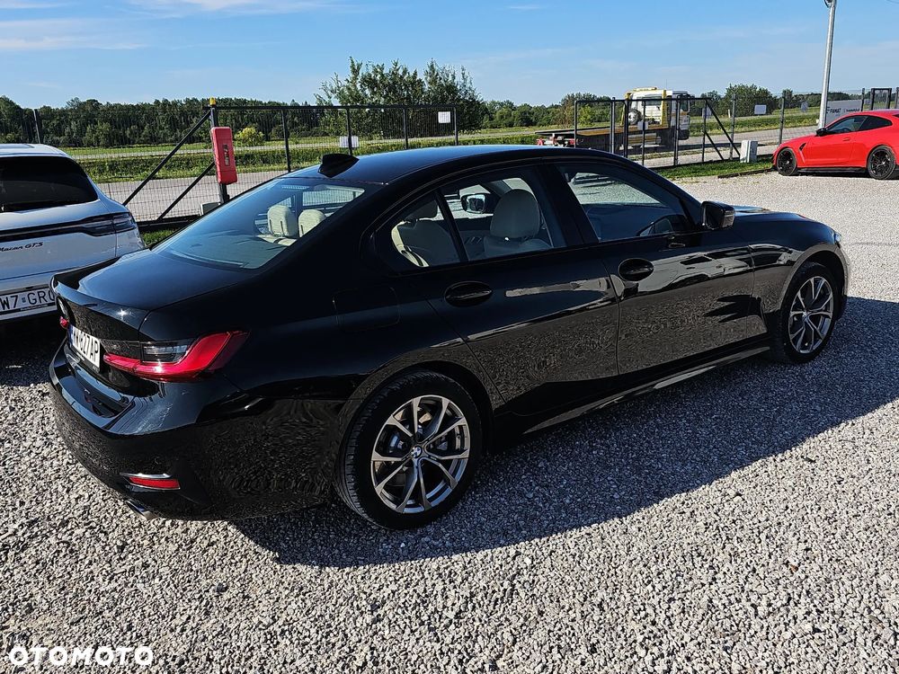 BMW Seria 3 330e Sport Line - 5