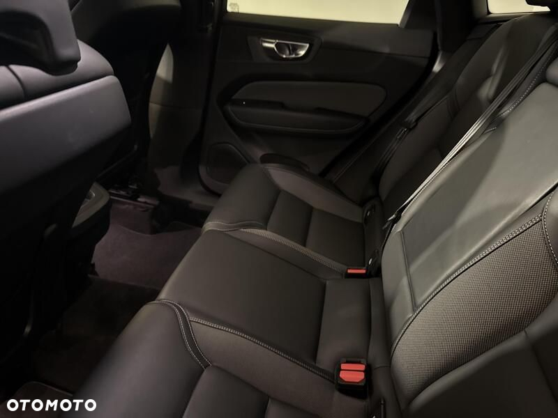Volvo XC 60 - 21