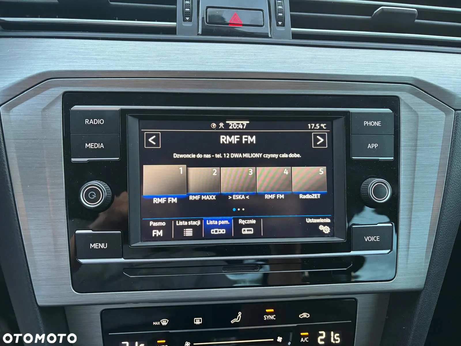 Volkswagen Passat - 11