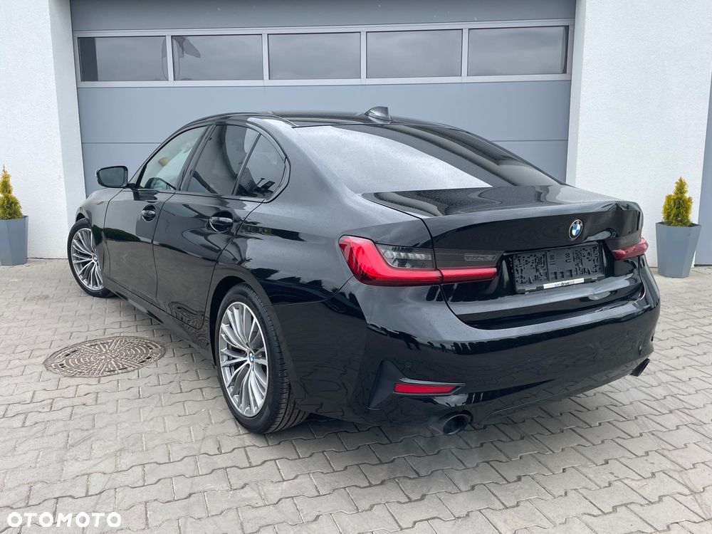 BMW Seria 3 330d Luxury Line sport - 2