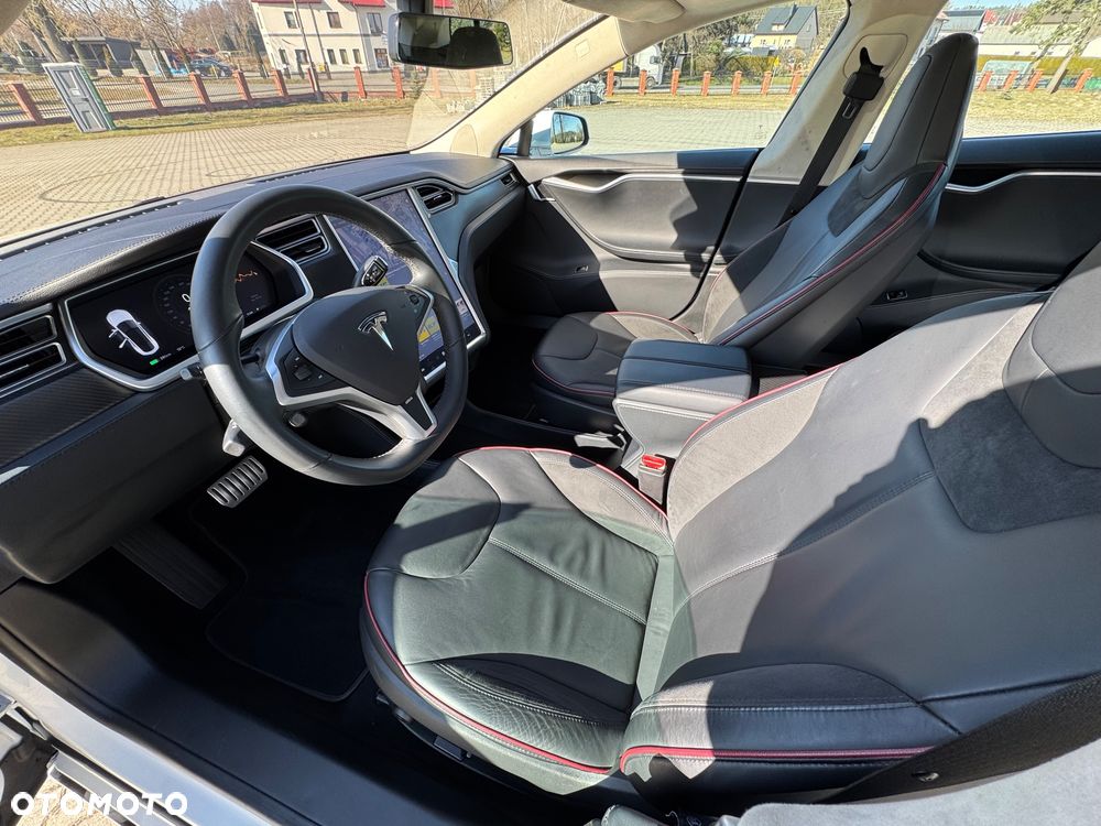 Tesla Model S Performance - 21