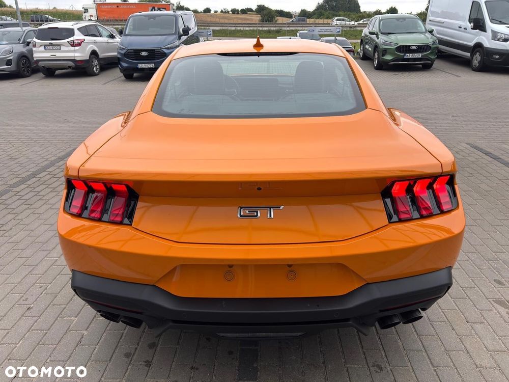 Ford Mustang - 9