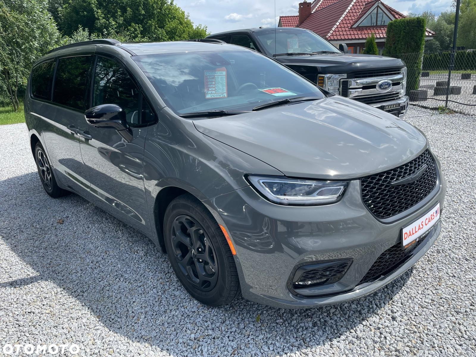 Chrysler Pacifica - 3