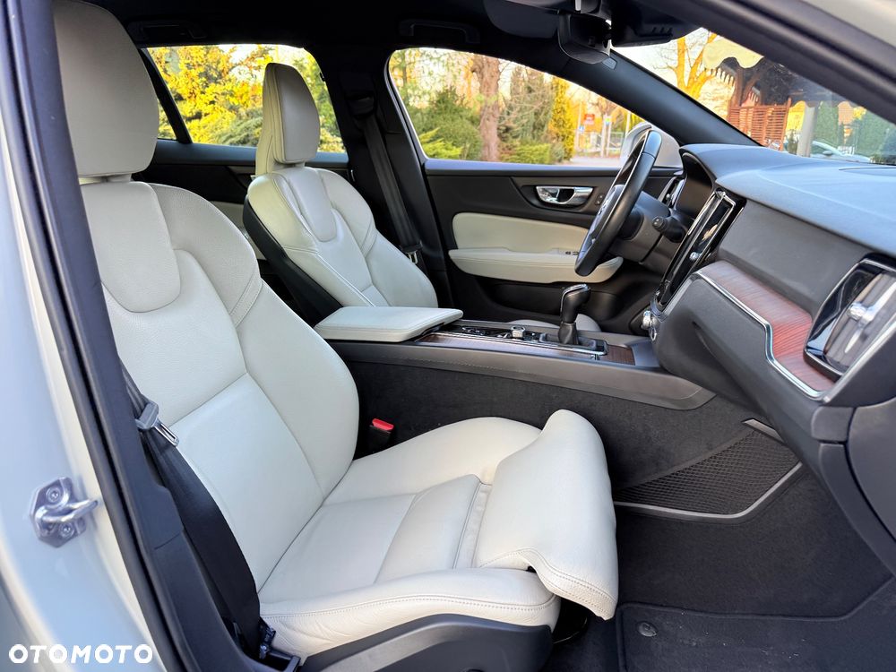 Volvo V60 D3 Inscription - 14