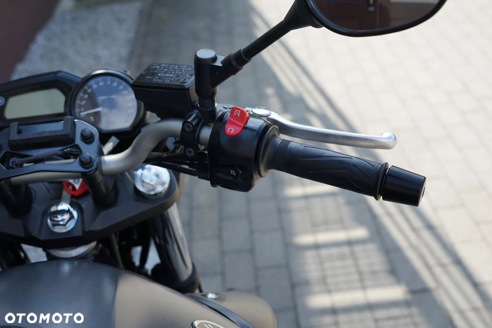 Yamaha XJ - 17