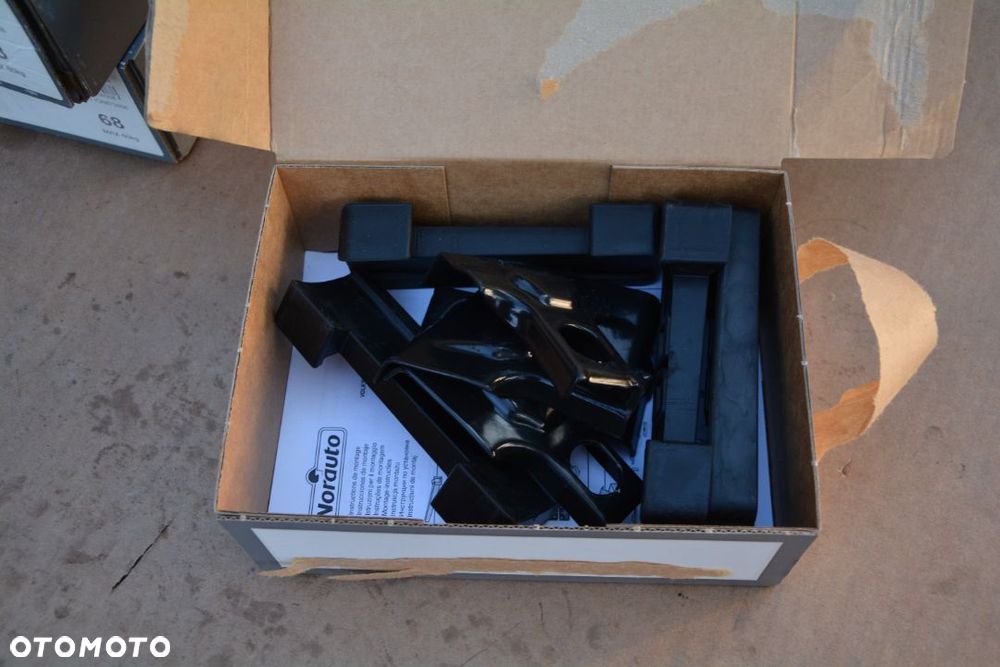 VW Passat B6 sedan  - bagażnik dachowy Norauto NOWY KLucz - 6