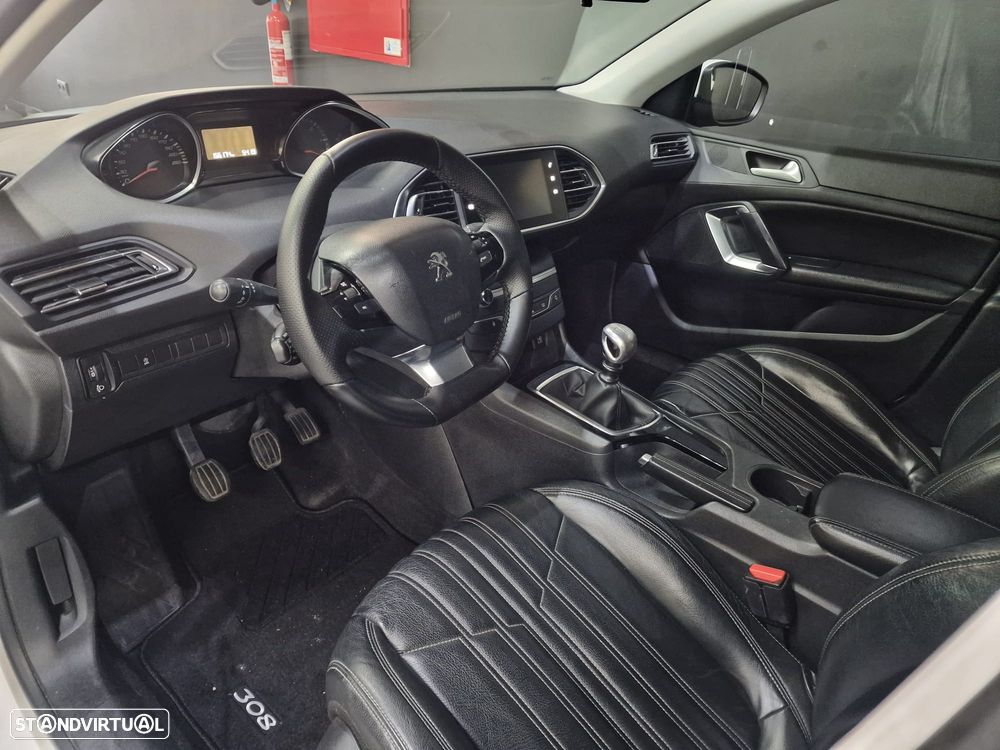 Peugeot 308 SW BlueHDi 130 Stop & Start Allure Pack - 15