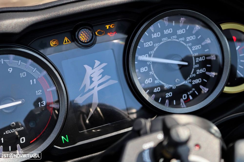Suzuki Hayabusa Gsx -R 1300 - 9