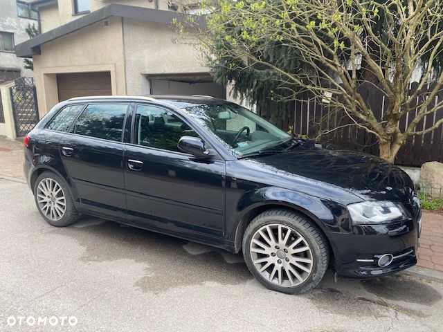 Audi A3 Sportback - 1