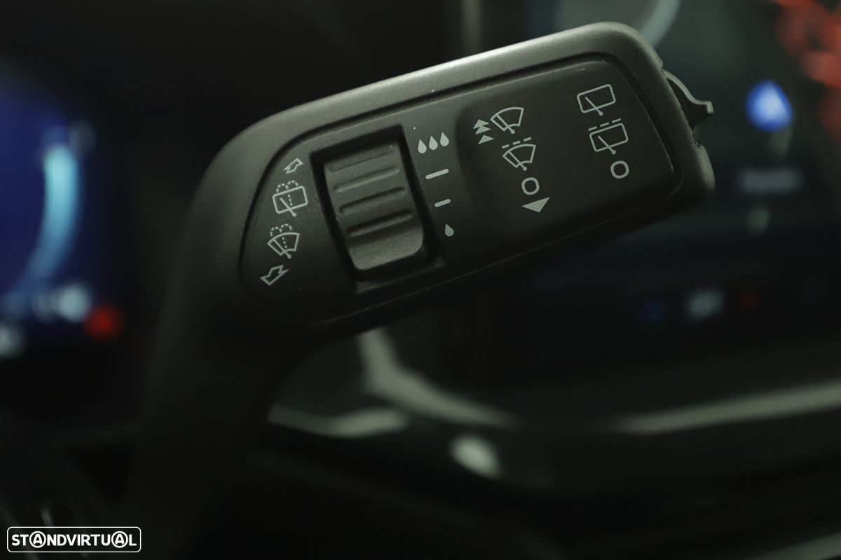 Ford Focus 1.0 EcoBoost MHEV ST-Line - 18