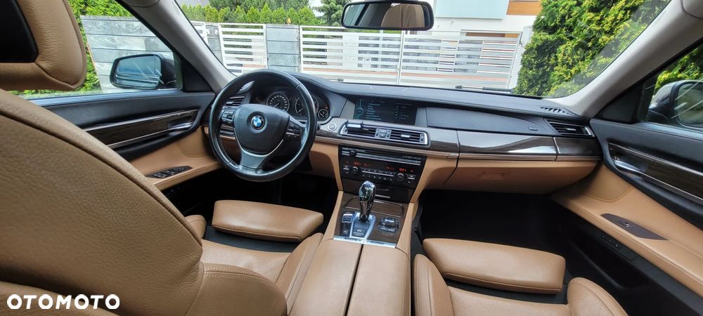 BMW Seria 7 730d Blue Performance - 8