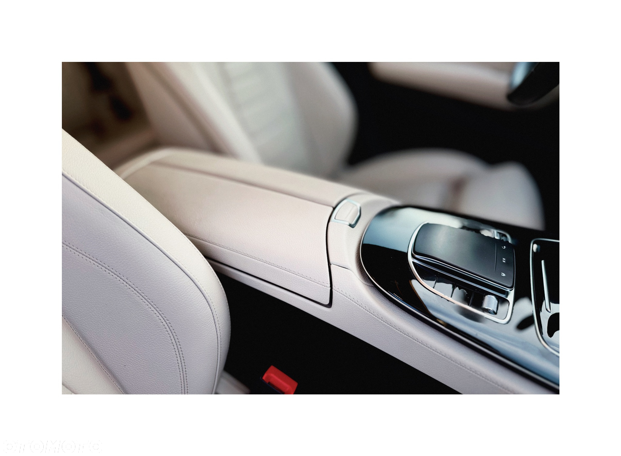 Mercedes-Benz Klasa E 220 d 4-Matic Business Edition - 17